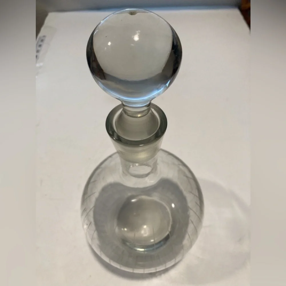 Bulbous Wine Decanter Stripes Bulbous Stopper Crystal Heavy Wide Base No Chips